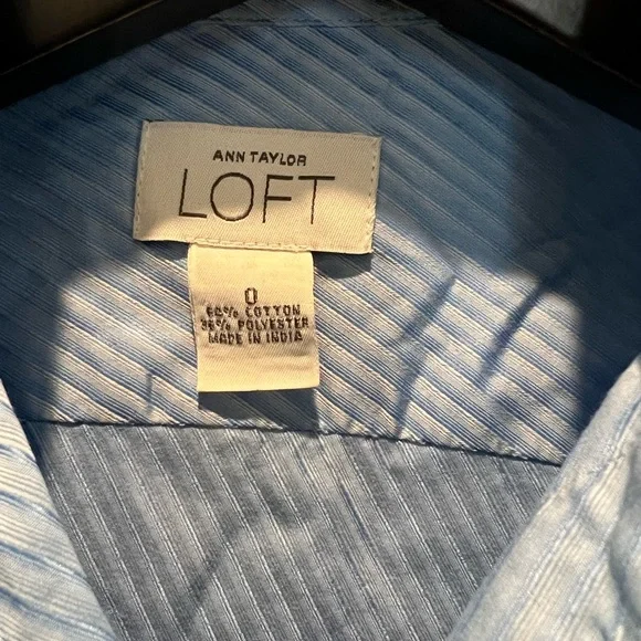 Loft button up blouse blue size 0 - Picture 2 of 4